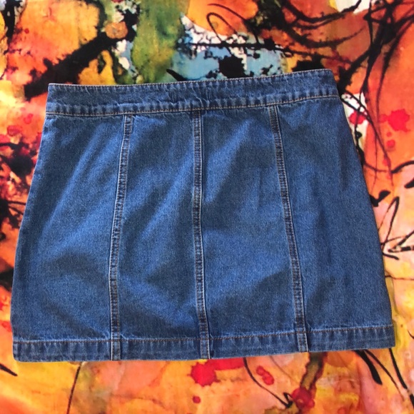 Forever 21 Zipper-Up Denim Mini Skirt Size 27 (6) - Picture 4 of 4